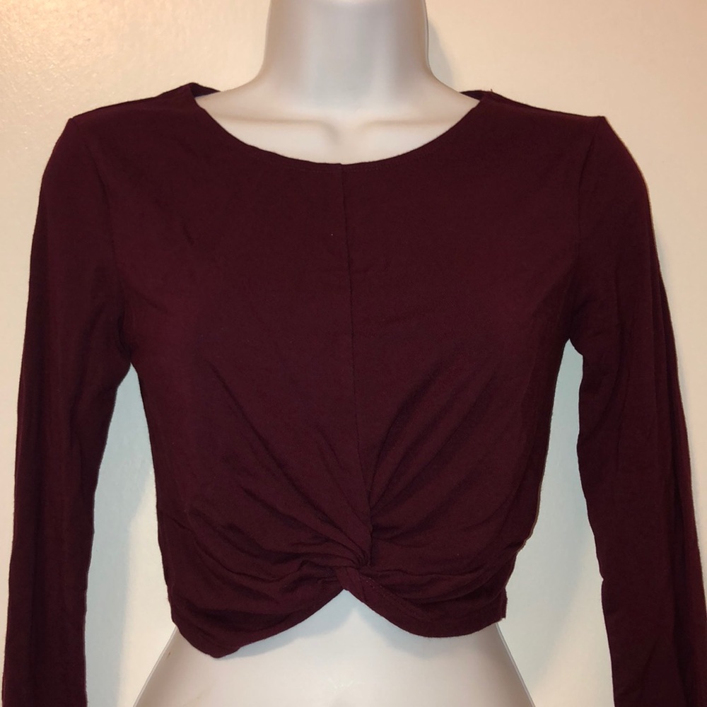Long Sleeve Knotted Crop Top